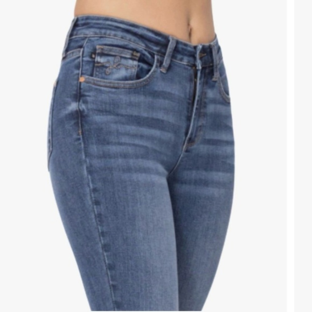 Judy Blue Relaxed Fit Embroidered Pocket High Waist Blue Jeans Size 15/32
